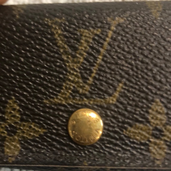 100 %- Authentic LOUIS VUITTON M69517 Monogram Multicle 4 Key case - Picture 10 of 12
